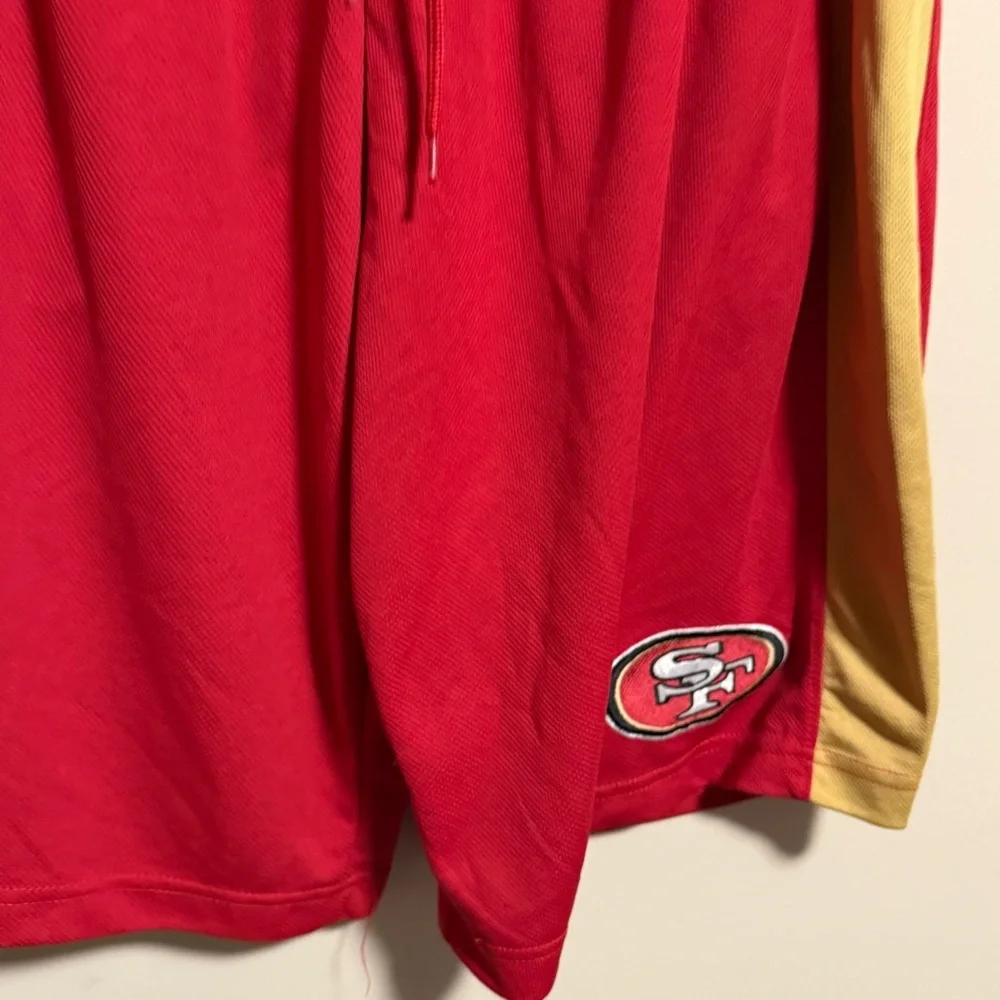 NFL San Francisco 49ers Team Apparel Red Gold Embroidered Shorts- Size Medium